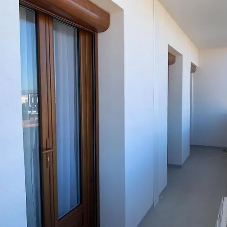 Le 48 * Нарбонна